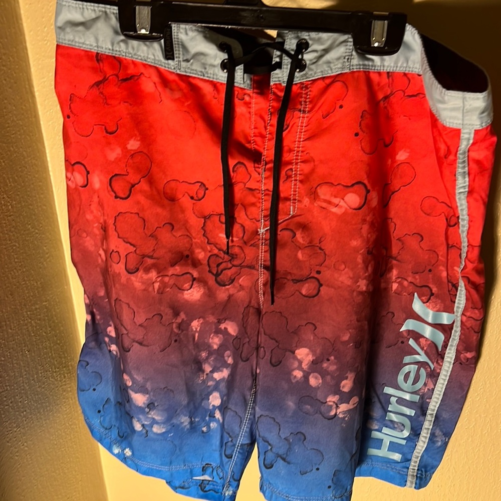 Hurley Mens Red/ Blue Ink Drop Boardshorts Color Red/Blue Size Waist 33”